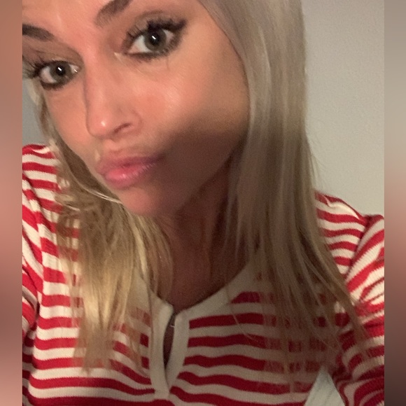 ❤️just a girl who likes clothes❤️ - Picture 2 of 9